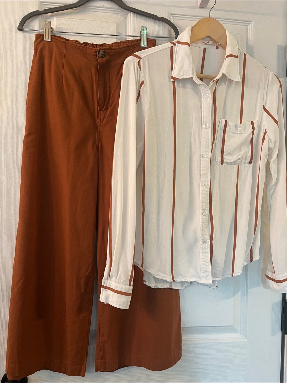 Francesca's Collections Rust Wide-Leg Cotton Pants w/White & Rust-Striped Shirt